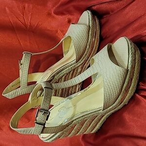 JESSICA SIMPSON Platform sandal wedge espadrille jute gold details